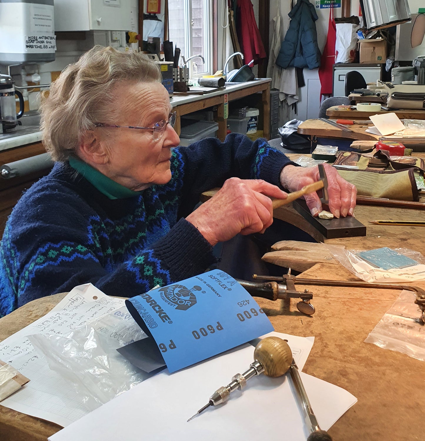 Make a silver locket Workshop